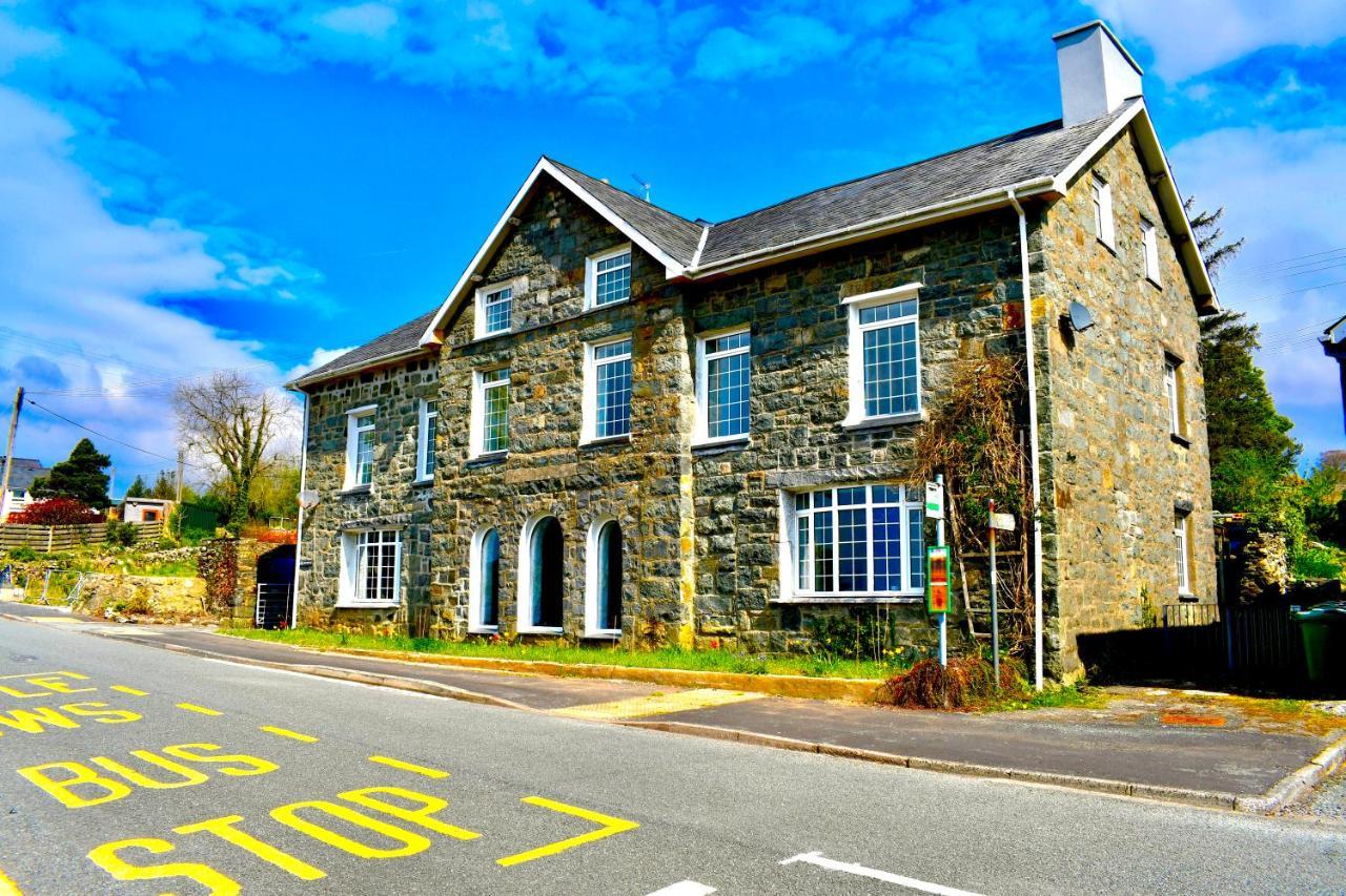 Spacious 3 Bedroom Garden Apartment In Snowdonia National Park Garndolbenmaen Kültér fotó