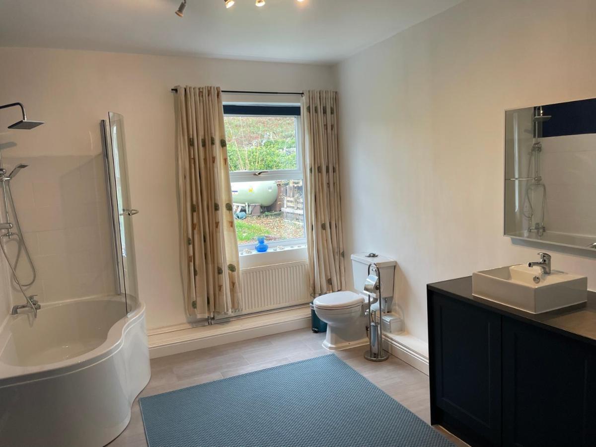 Spacious 3 Bedroom Garden Apartment In Snowdonia National Park Garndolbenmaen Kültér fotó